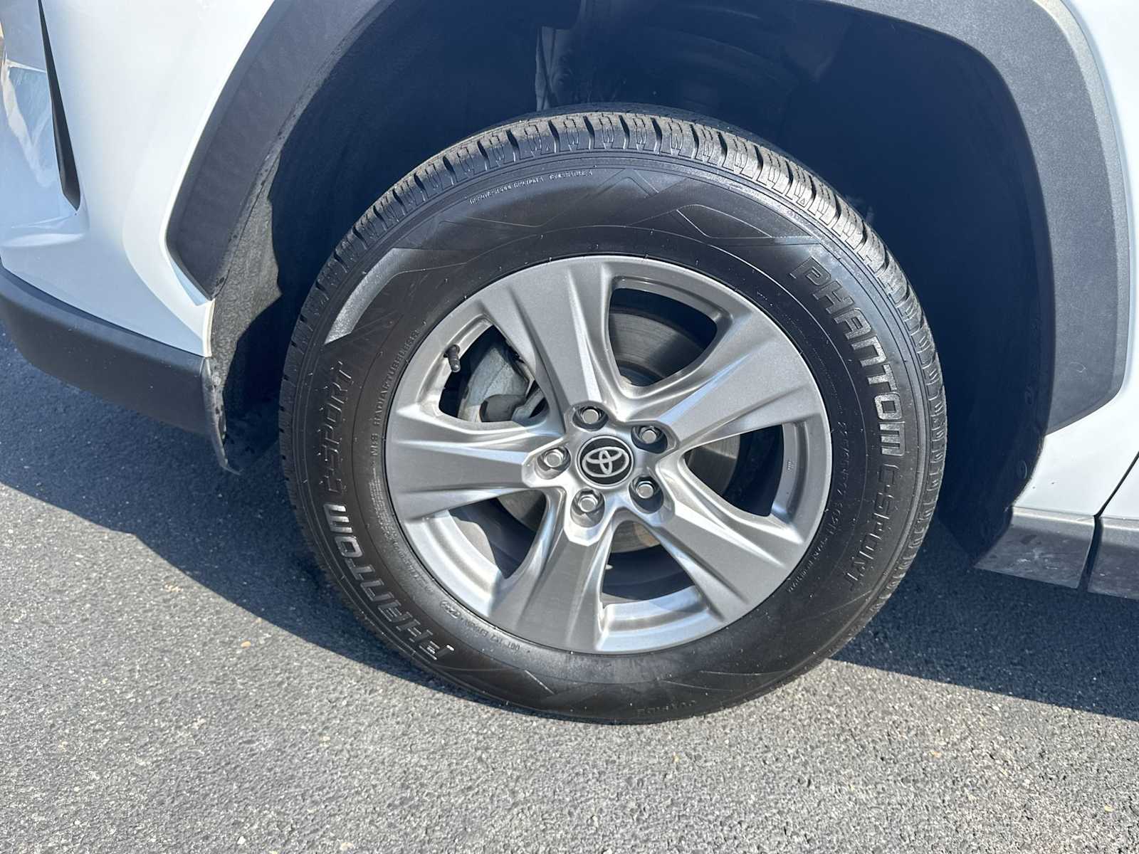 Thumbnail: 2024 Toyota RAV4 - 18