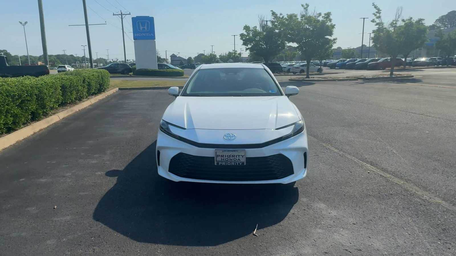 Thumbnail: 2025 Toyota Camry - 3