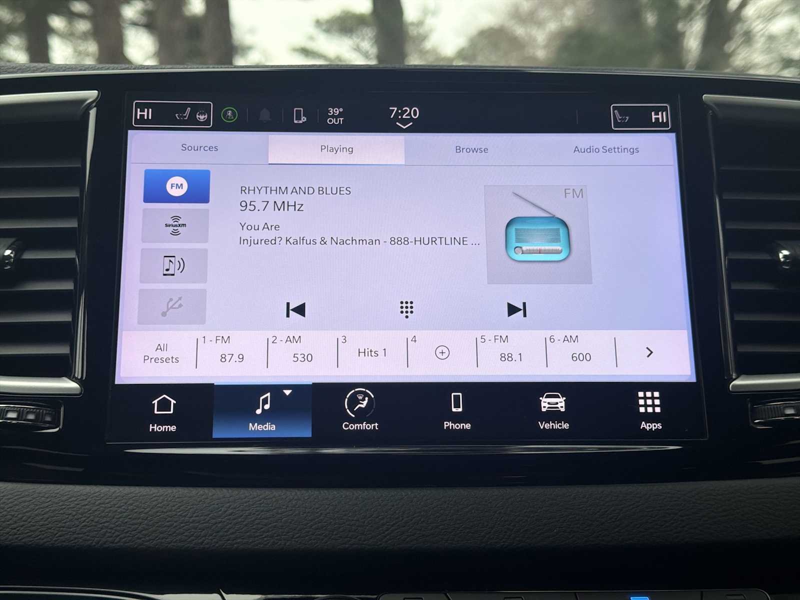 Thumbnail: 2023 Chrysler Pacifica - 12