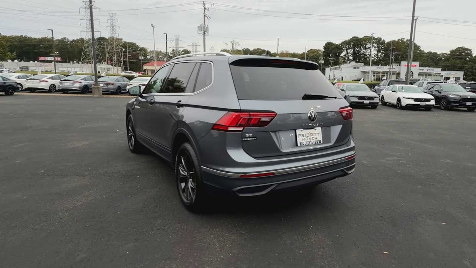 Thumbnail: 2024 Volkswagen Tiguan - 7