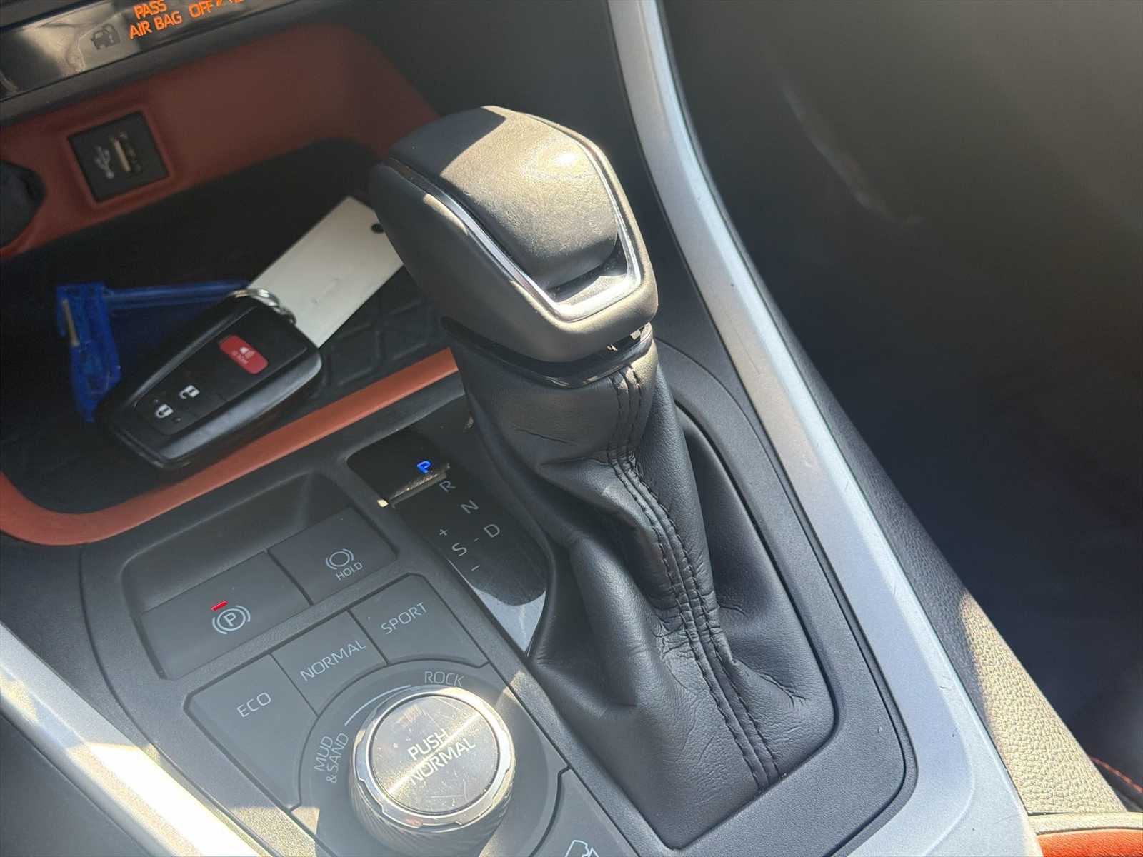 Thumbnail: 2024 Toyota RAV4 - 21