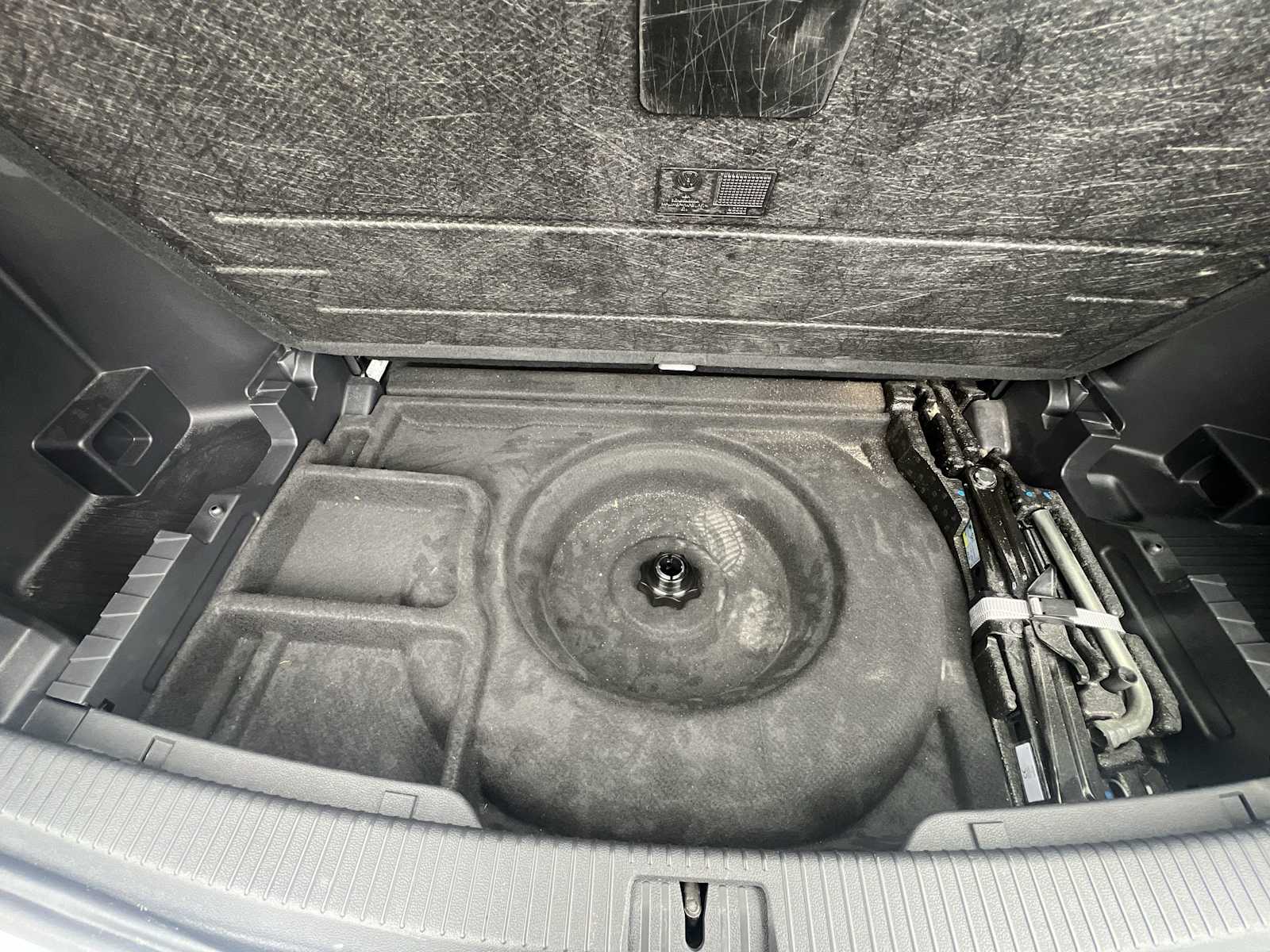 Thumbnail: 2025 Volkswagen Atlas - 20