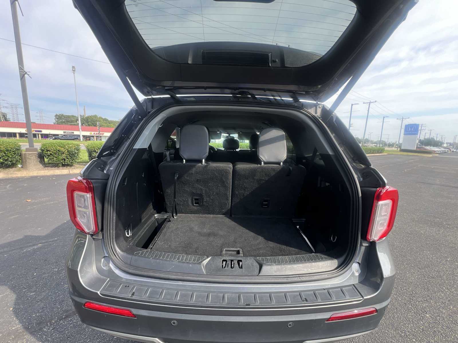 Thumbnail: 2023 Ford Explorer - 19