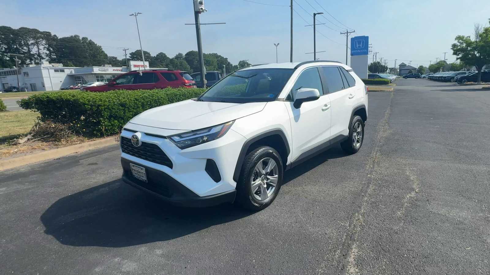 Thumbnail: 2024 Toyota RAV4 - 4