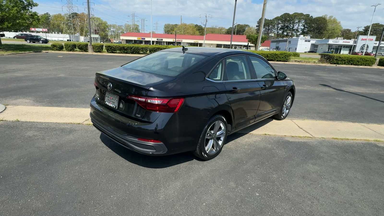 Thumbnail: 2024 Volkswagen Jetta - 8