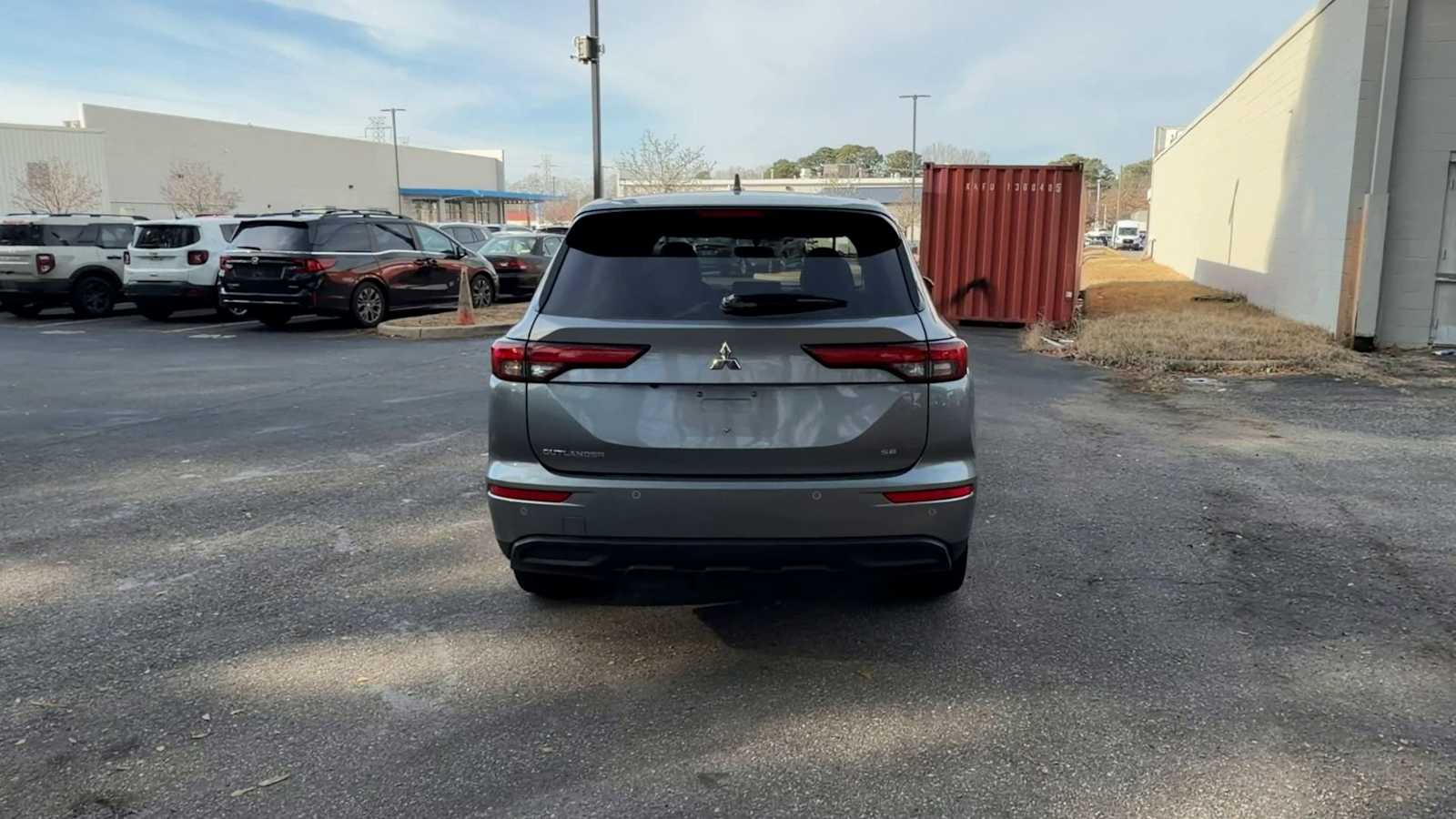 Thumbnail: 2024 Mitsubishi Outlander - 7