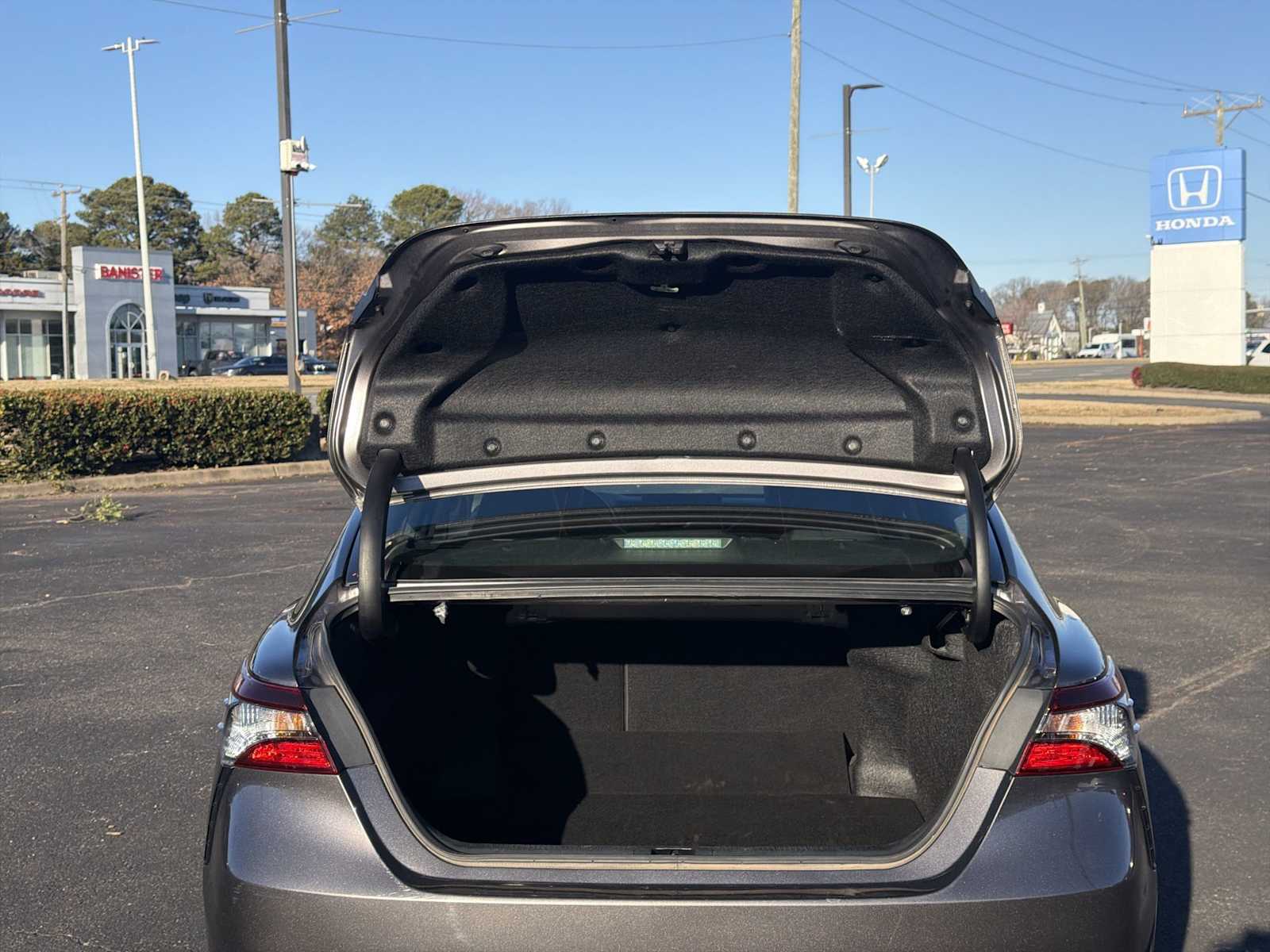 Thumbnail: 2023 Toyota Camry - 19