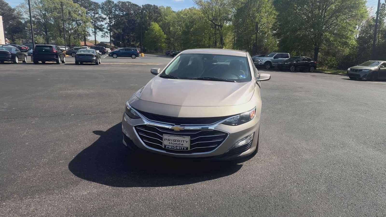 Thumbnail: 2023 Chevrolet Malibu - 3