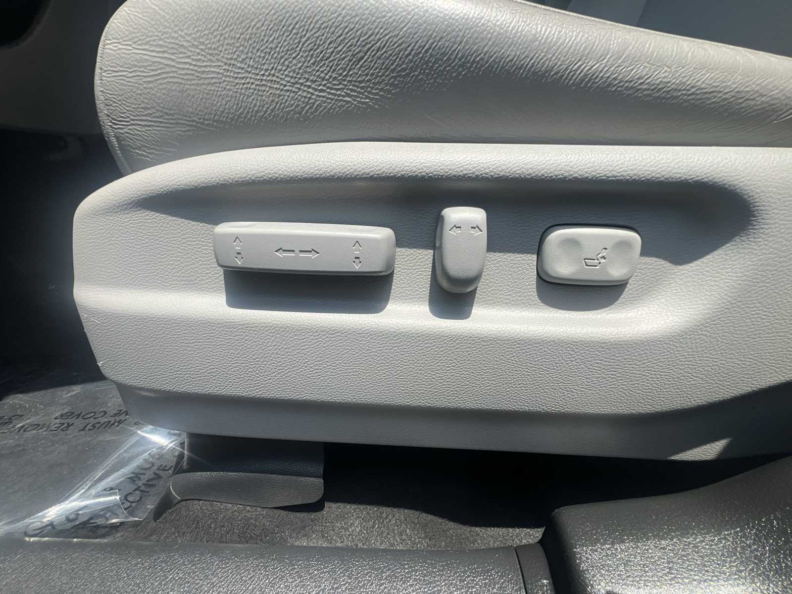 Thumbnail: 2018 Honda Pilot - 14