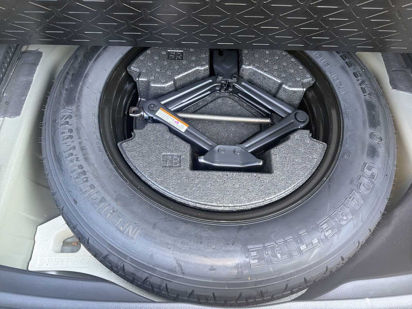 Thumbnail: 2024 Toyota RAV4 - 20