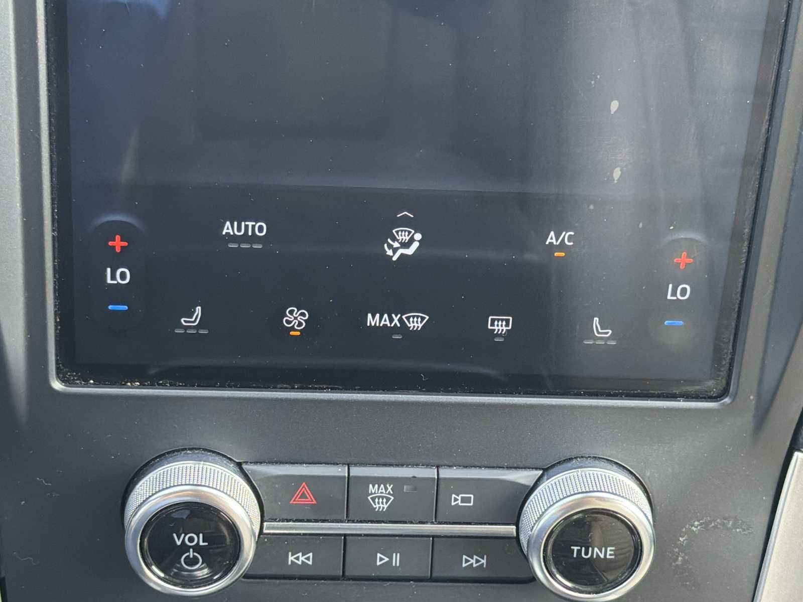 Thumbnail: 2024 Ford Edge - 16