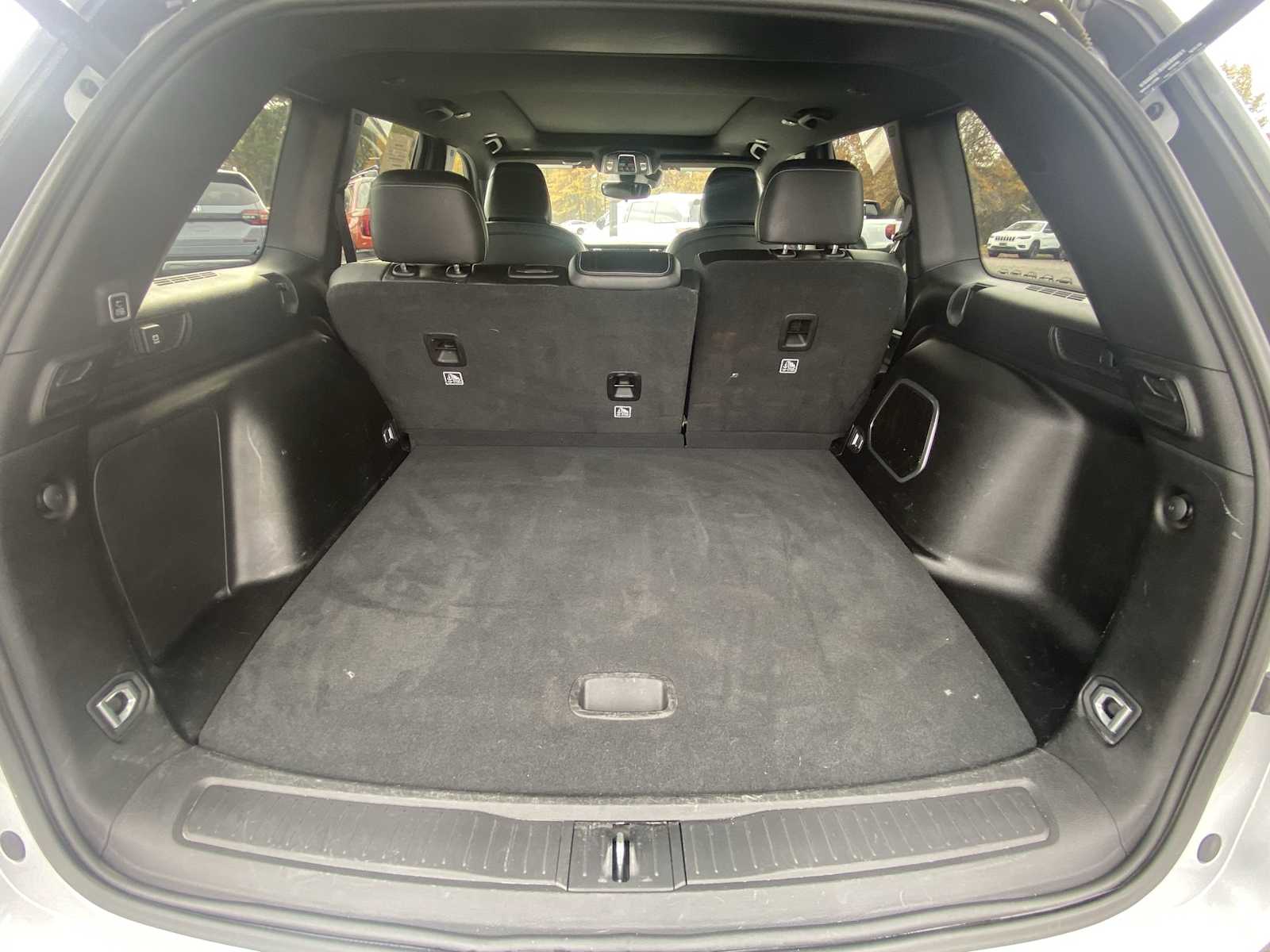 Thumbnail: 2024 Jeep Grand Cherokee - 21