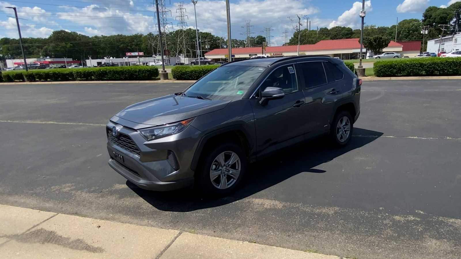Thumbnail: 2022 Toyota RAV4 - 4