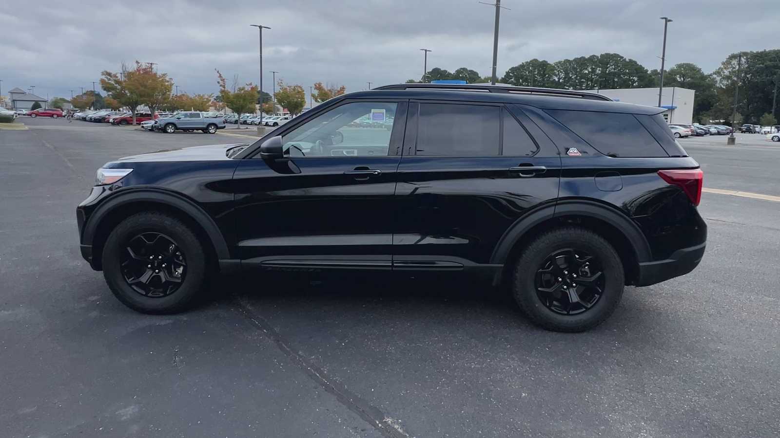 Thumbnail: 2023 Ford Explorer - 5