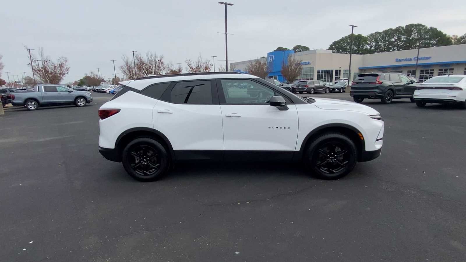 Thumbnail: 2023 Chevrolet Blazer - 9