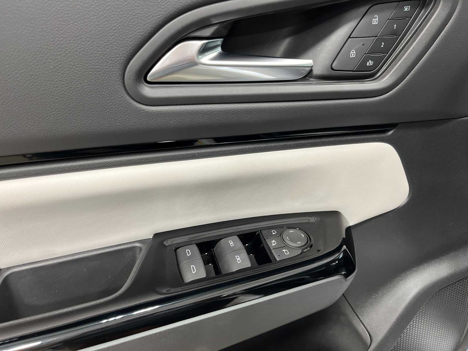 Thumbnail: 2026 Honda Prologue - 14