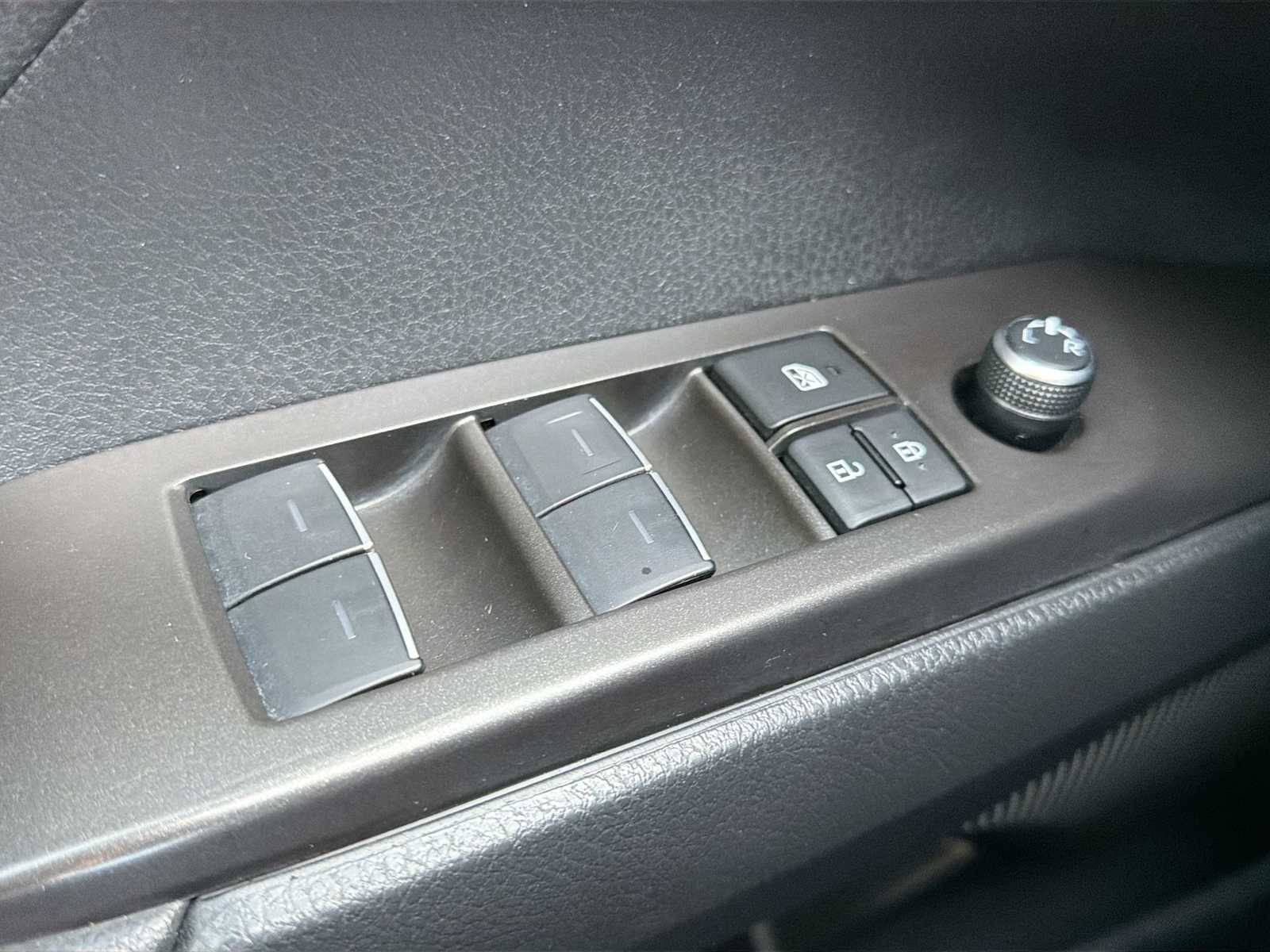 Thumbnail: 2023 Toyota Camry - 15