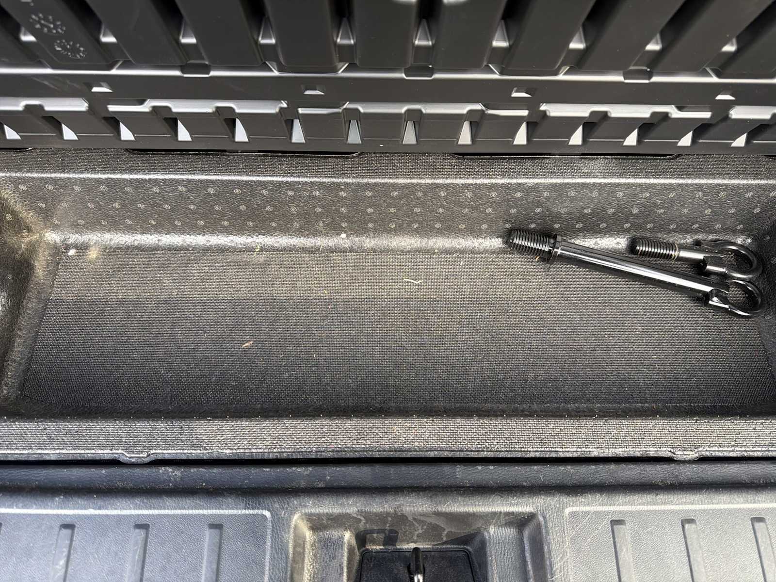 Thumbnail: 2023 Mitsubishi Outlander - 21