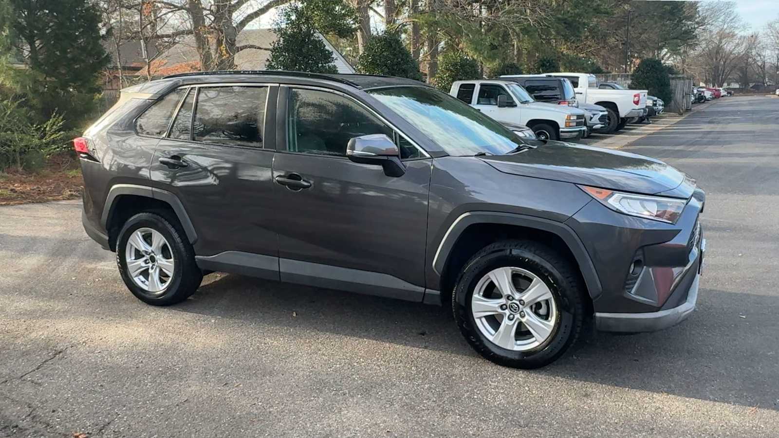 Thumbnail: 2019 Toyota RAV4 - 2