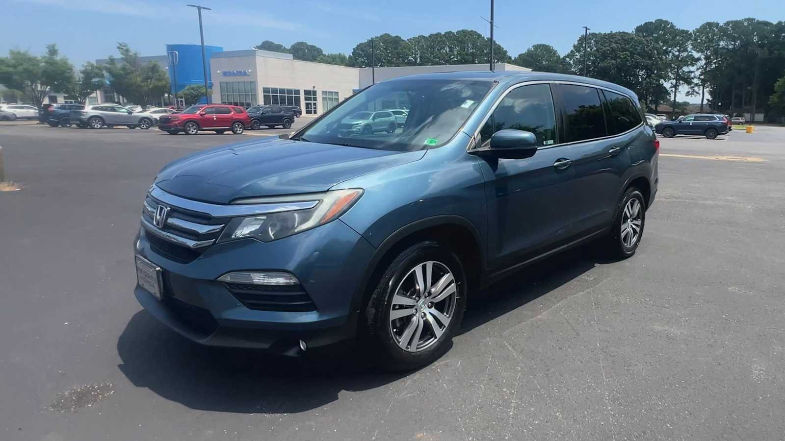 Thumbnail: 2018 Honda Pilot - 4