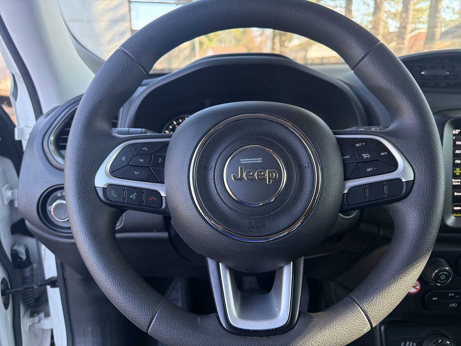 Thumbnail: 2023 Jeep Renegade - 11