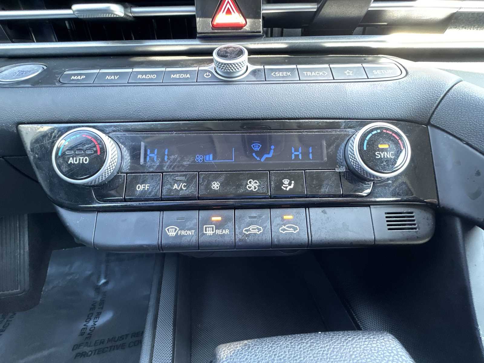 Thumbnail: 2024 Hyundai Elantra - 16