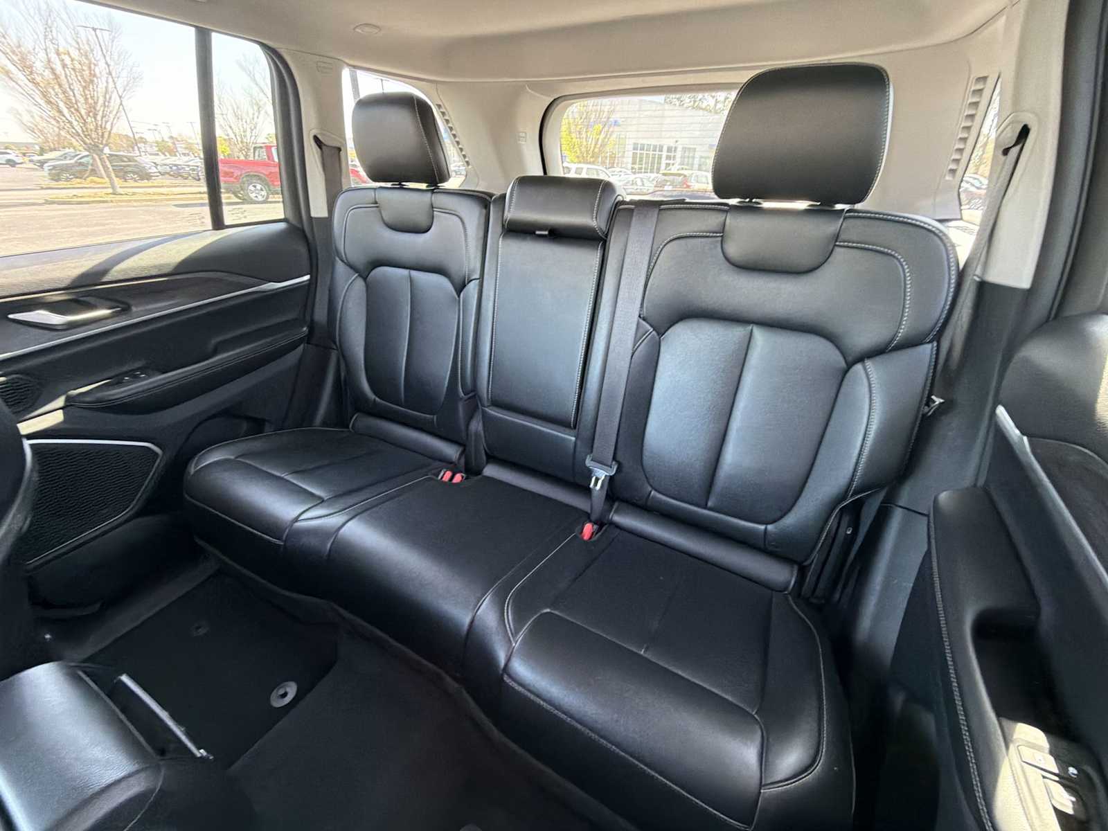 Thumbnail: 2024 Jeep Grand Cherokee - 25