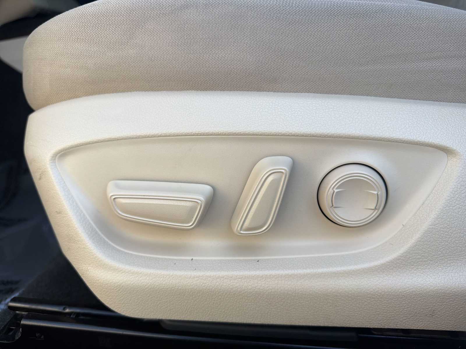 Thumbnail: 2024 Toyota Camry - 14