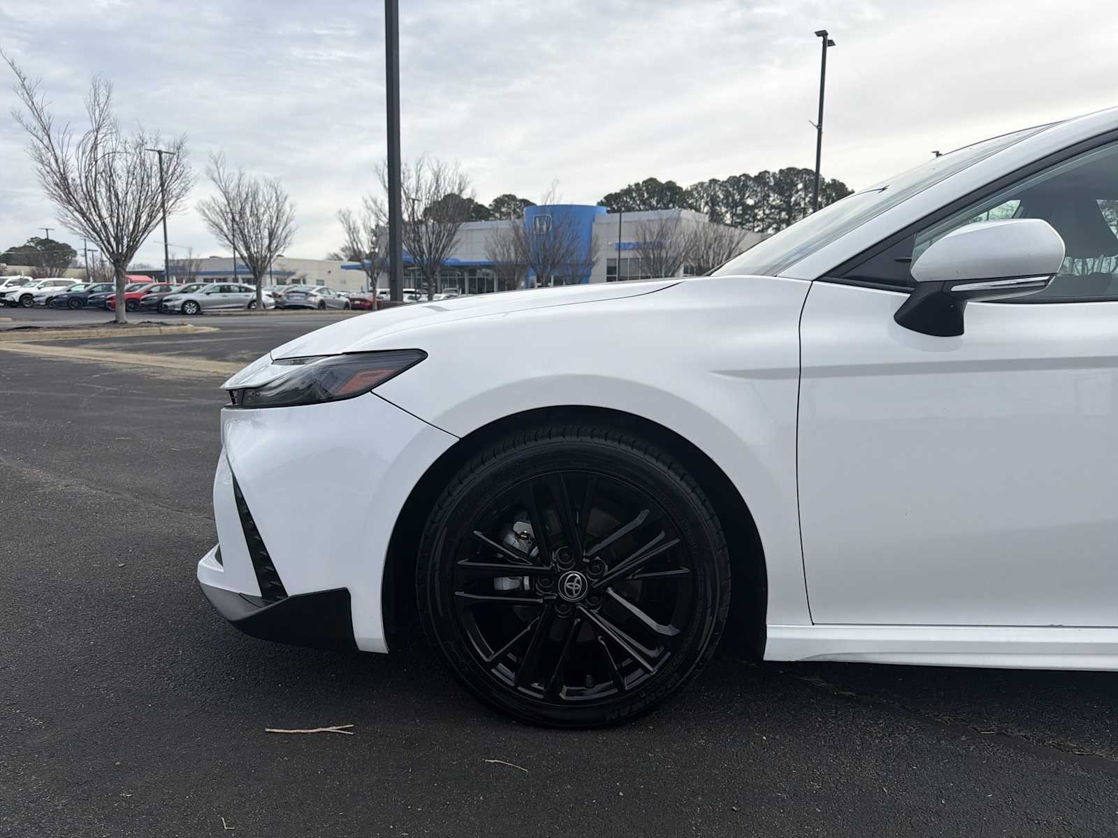 Thumbnail: 2025 Toyota Camry - 18