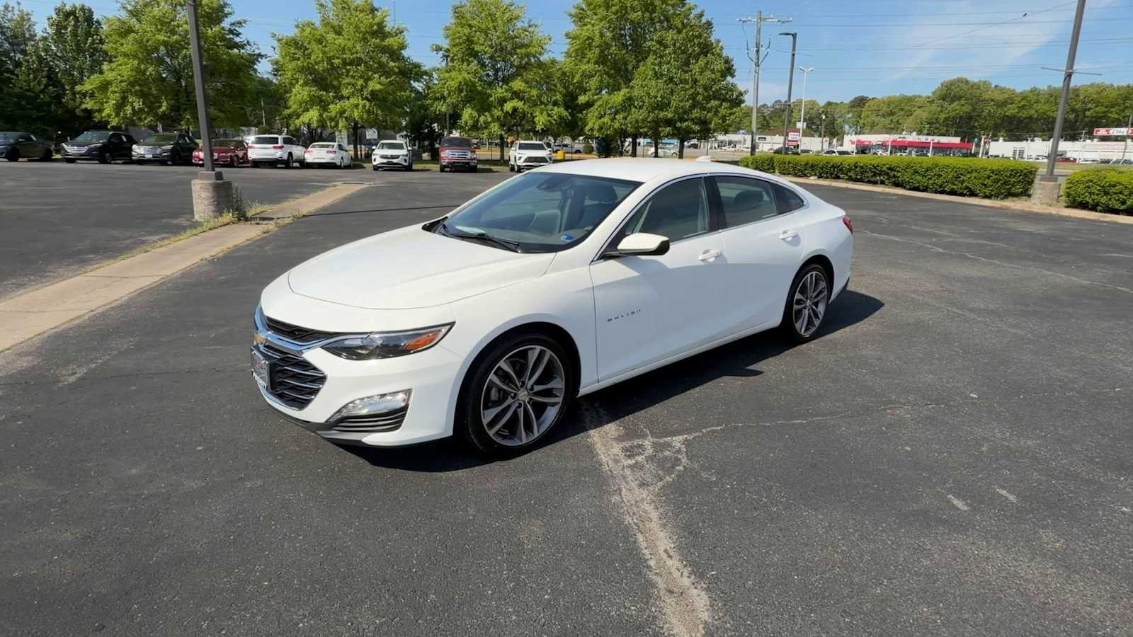 Thumbnail: 2023 Chevrolet Malibu - 4