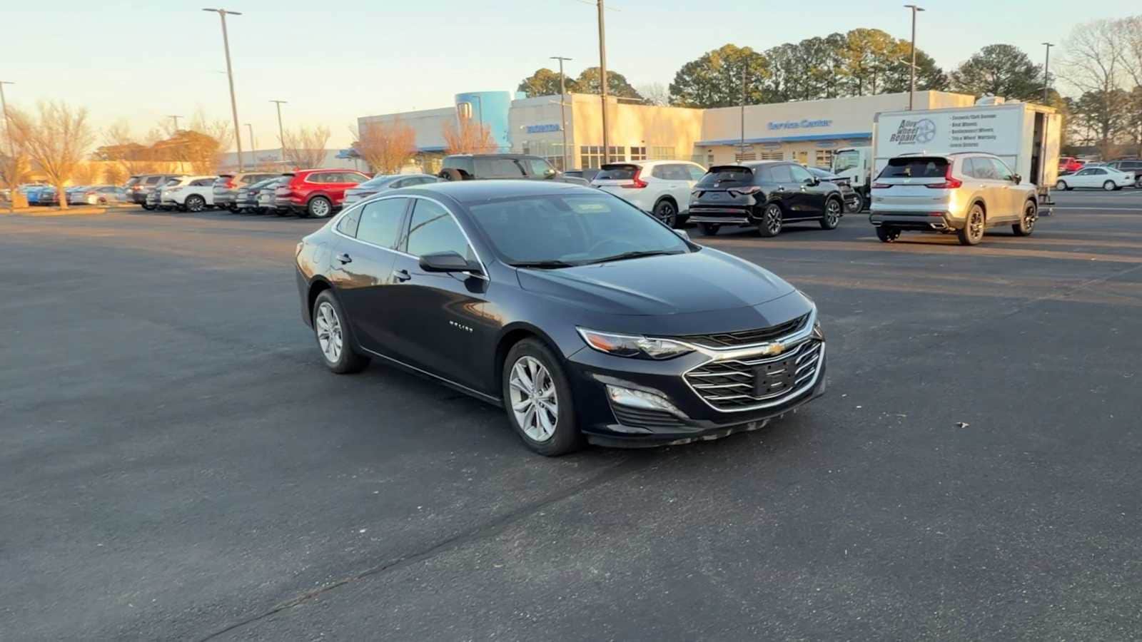 Thumbnail: 2022 Chevrolet Malibu - 2