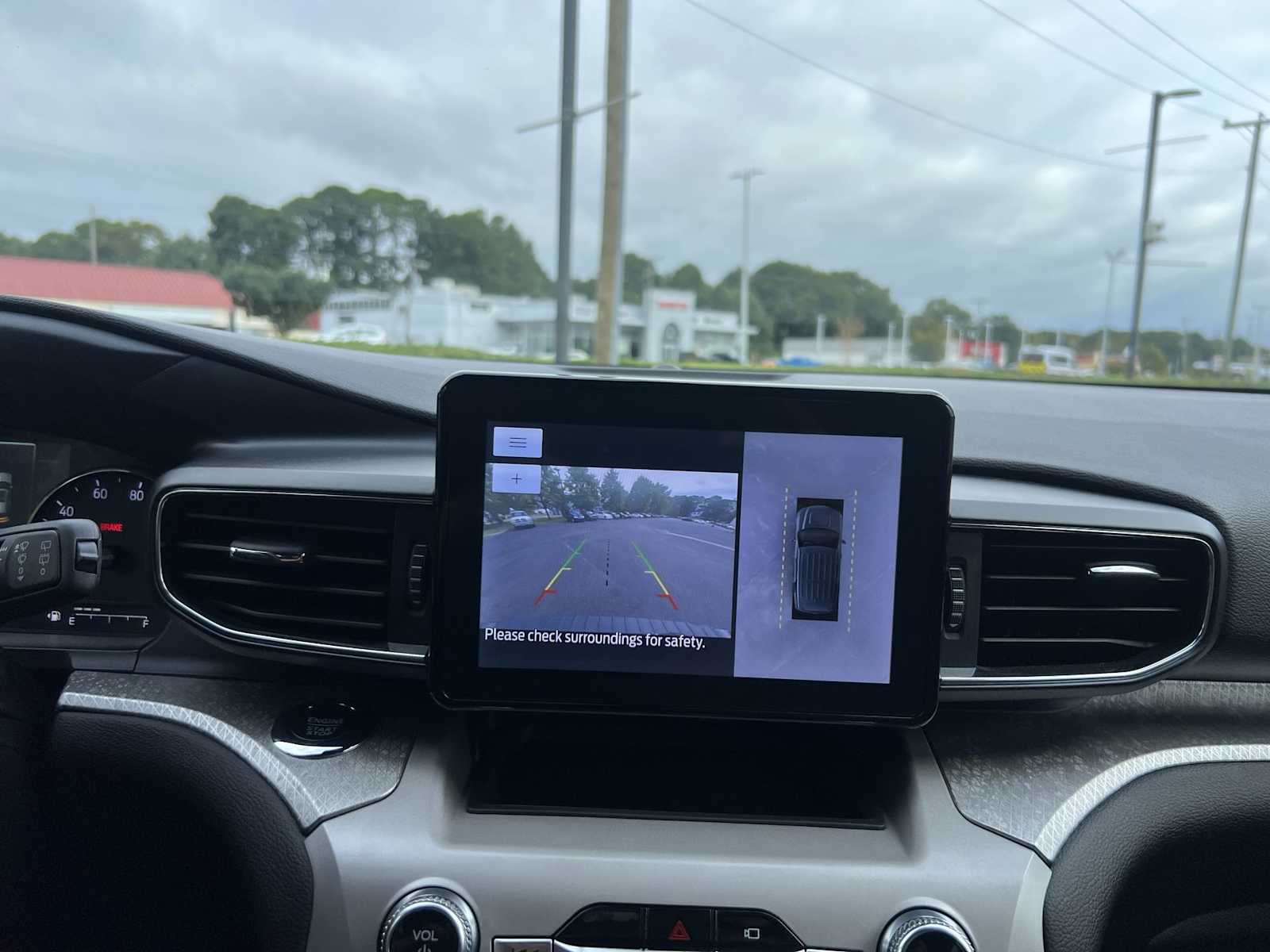 Thumbnail: 2023 Ford Explorer - 25