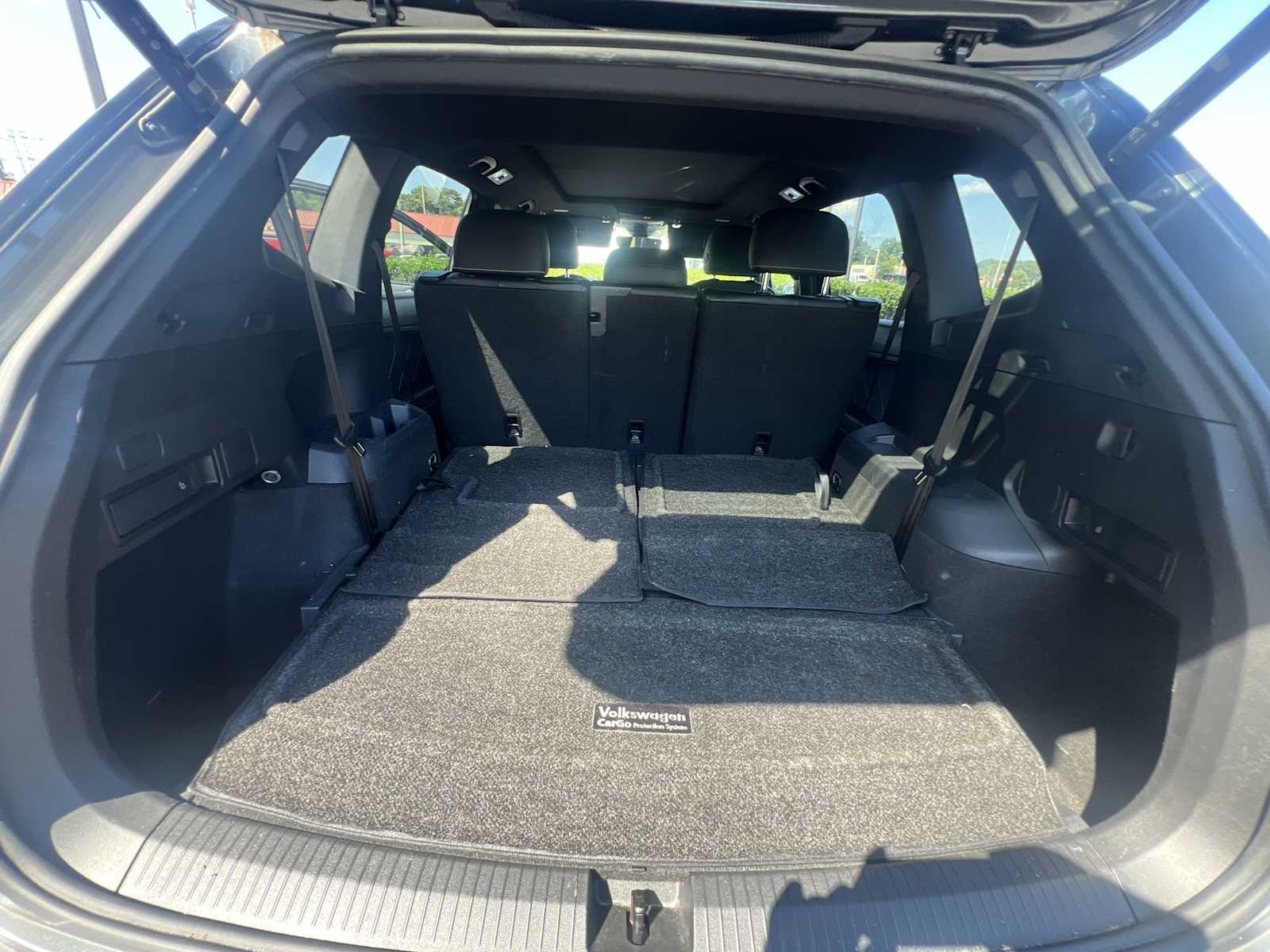 Thumbnail: 2022 Volkswagen Tiguan - 20