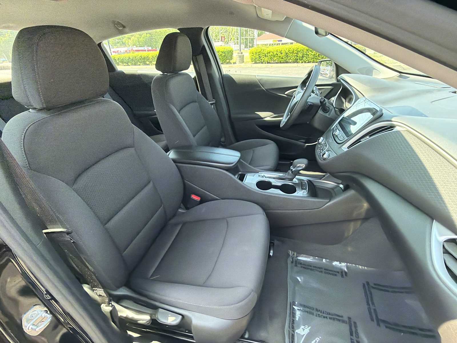 Thumbnail: 2024 Chevrolet Malibu - 24