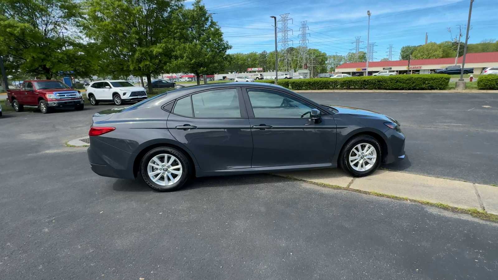 Thumbnail: 2025 Toyota Camry - 9