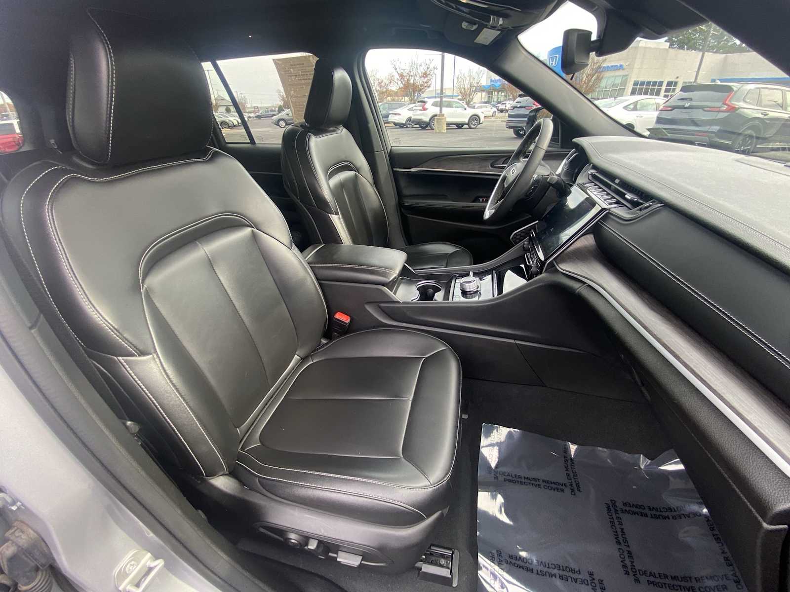 Thumbnail: 2024 Jeep Grand Cherokee - 26