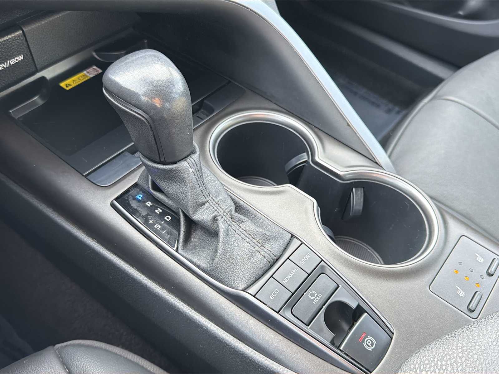 Thumbnail: 2023 Toyota Camry - 20