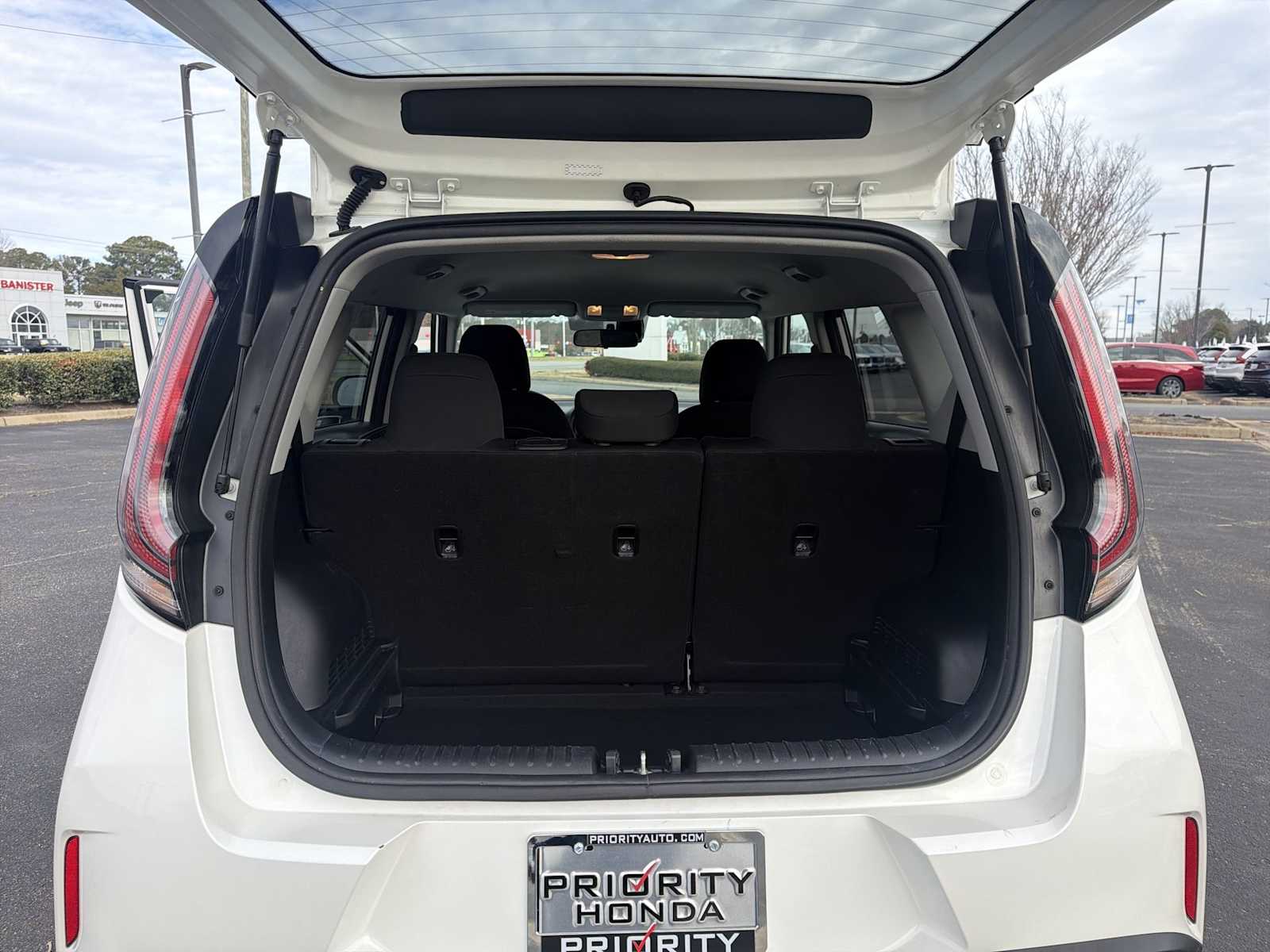 Thumbnail: 2023 Kia Soul - 19