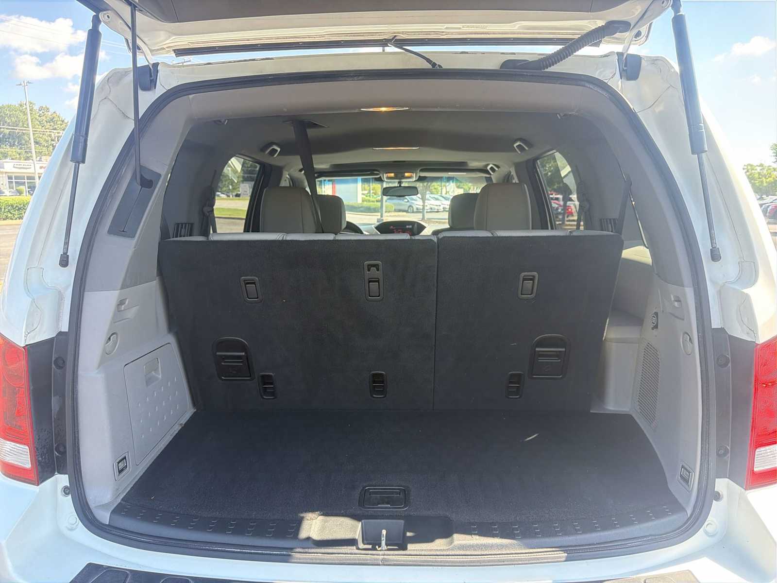 Thumbnail: 2012 Honda Pilot - 20