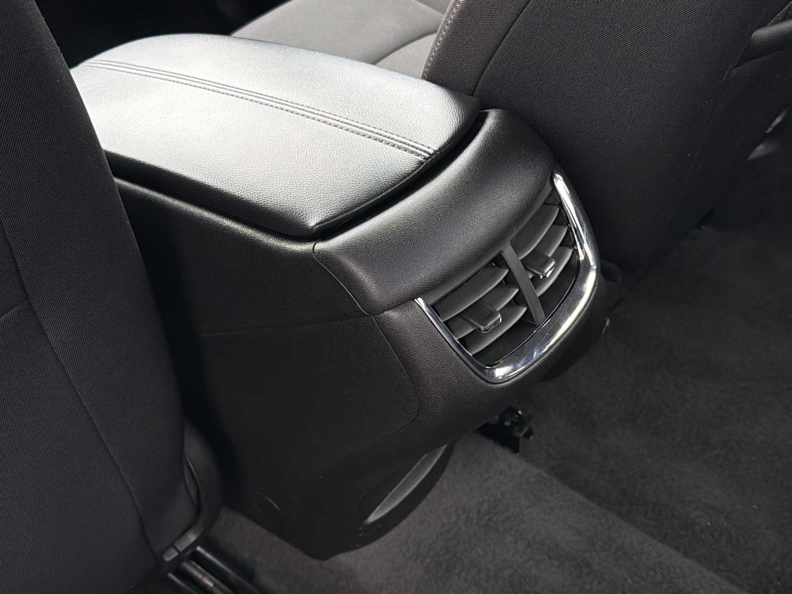 Thumbnail: 2024 Chevrolet Malibu - 21