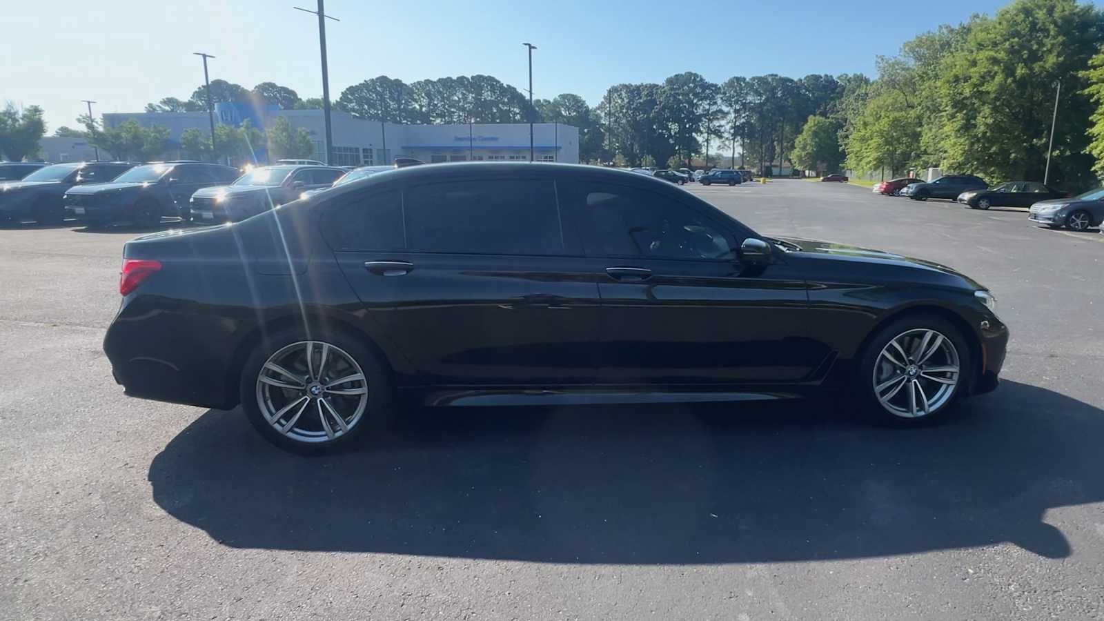 Thumbnail: 2018 BMW 7 Series - 9