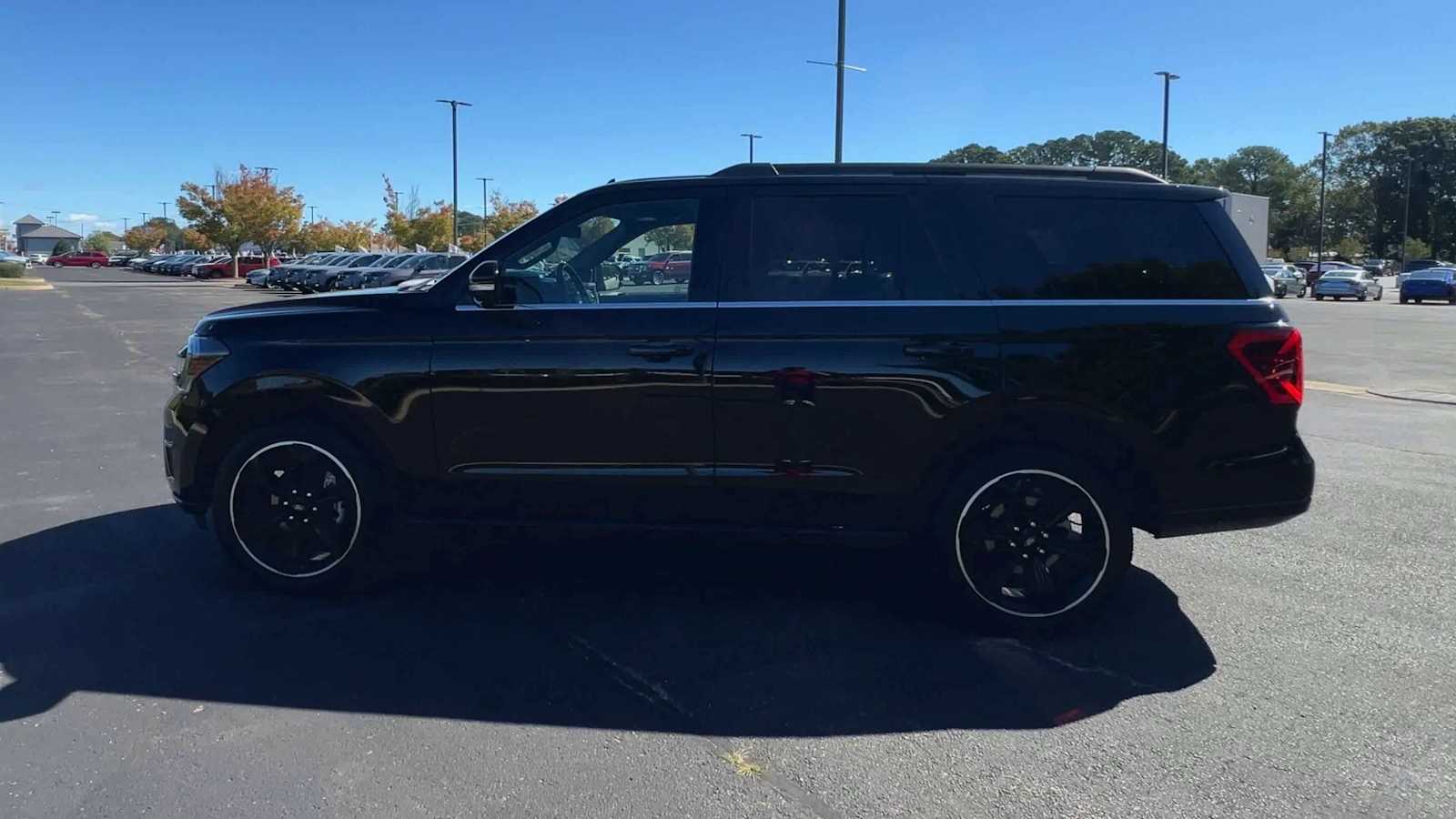 Thumbnail: 2022 Ford Expedition - 5