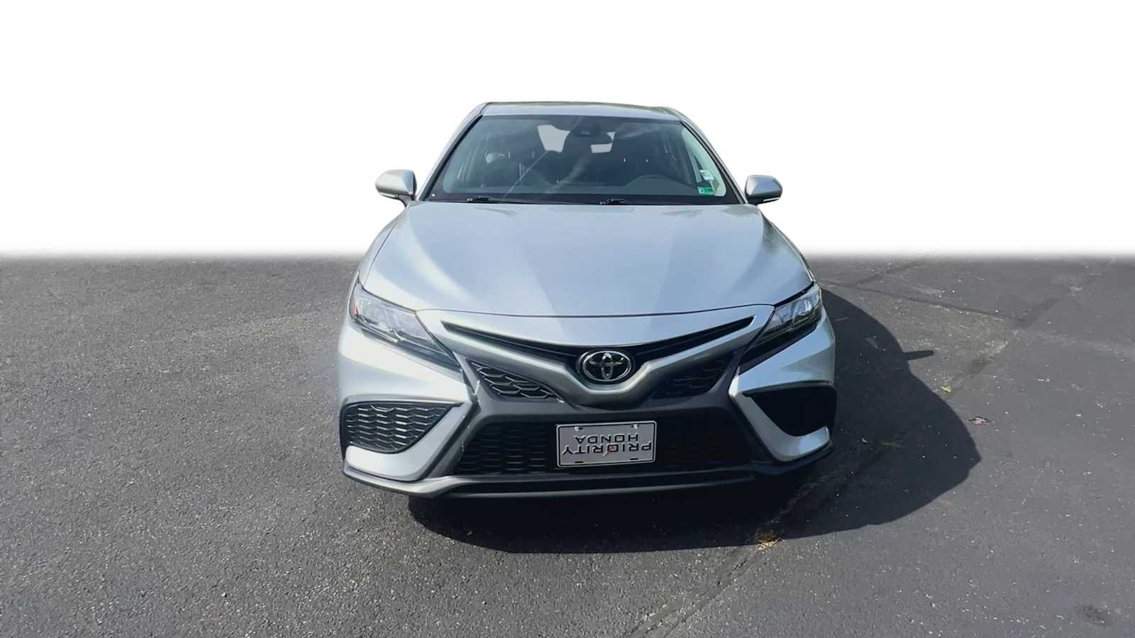 2023 Toyota Camry SE 3