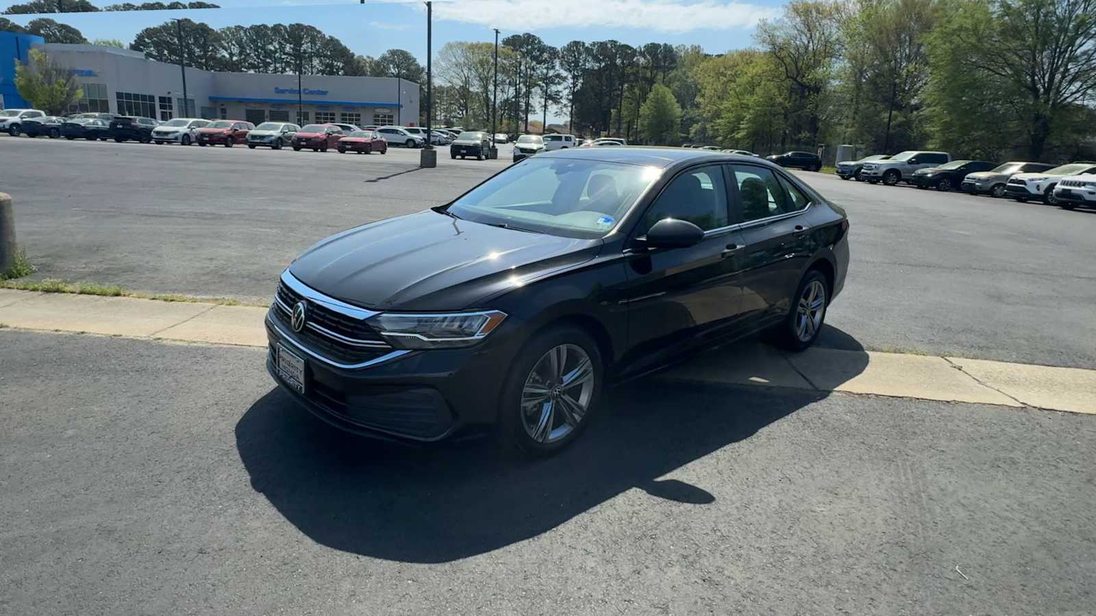 Thumbnail: 2024 Volkswagen Jetta - 4