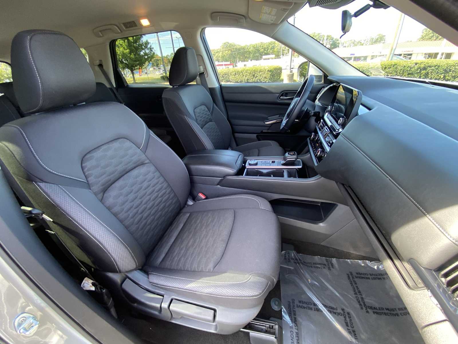 Thumbnail: 2025 Nissan Pathfinder - 25