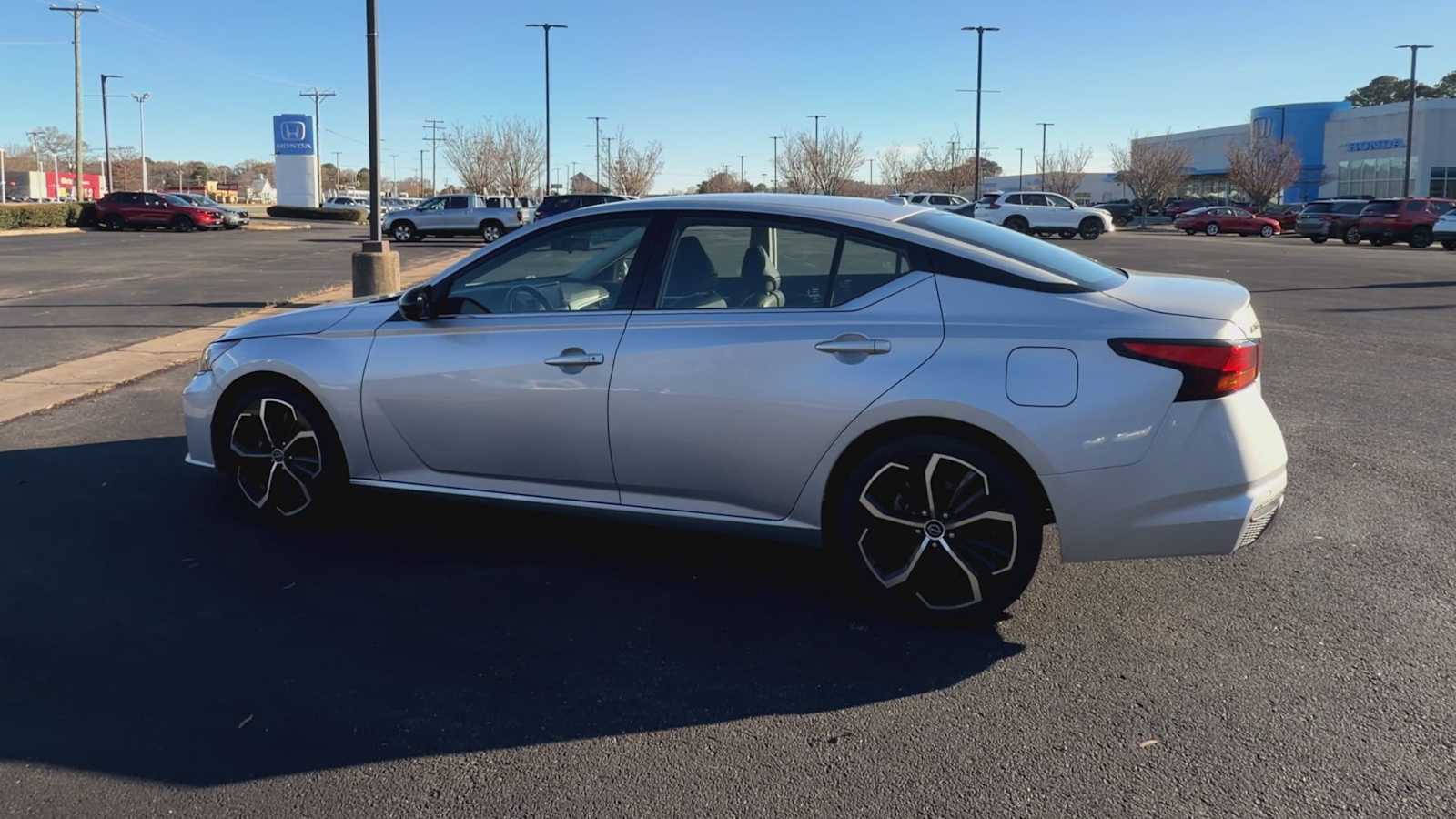 Thumbnail: 2023 Nissan Altima - 6