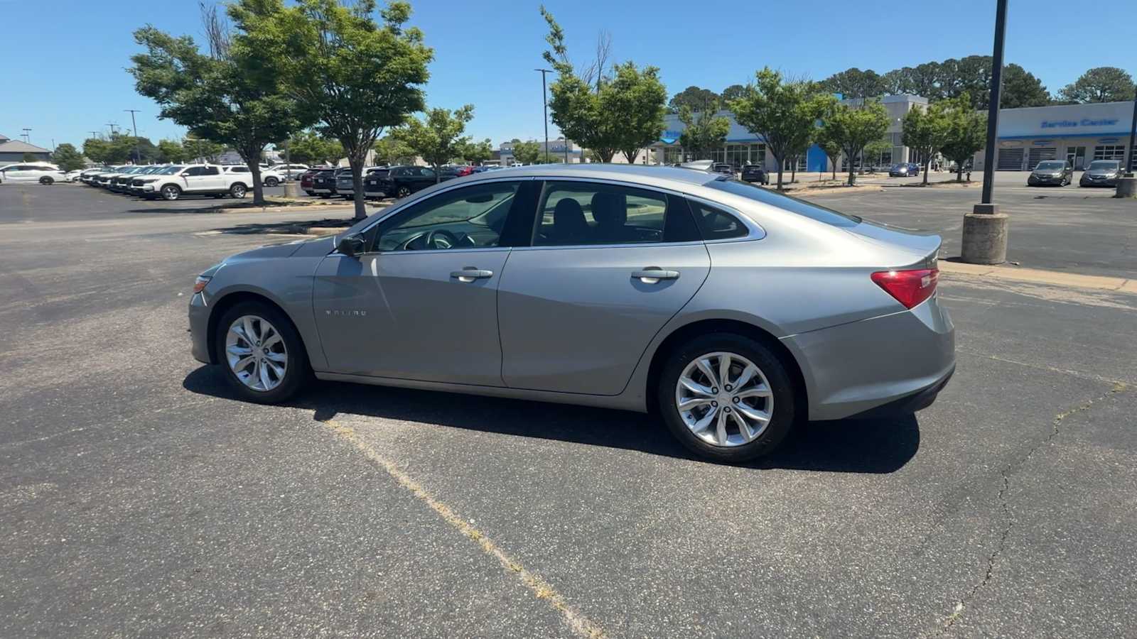 Thumbnail: 2024 Chevrolet Malibu - 6