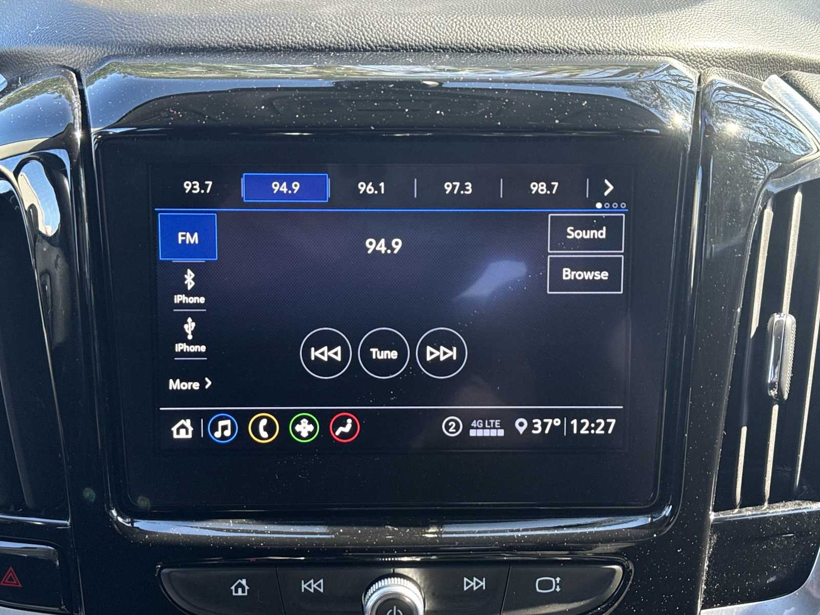 Thumbnail: 2020 Chevrolet Traverse - 12