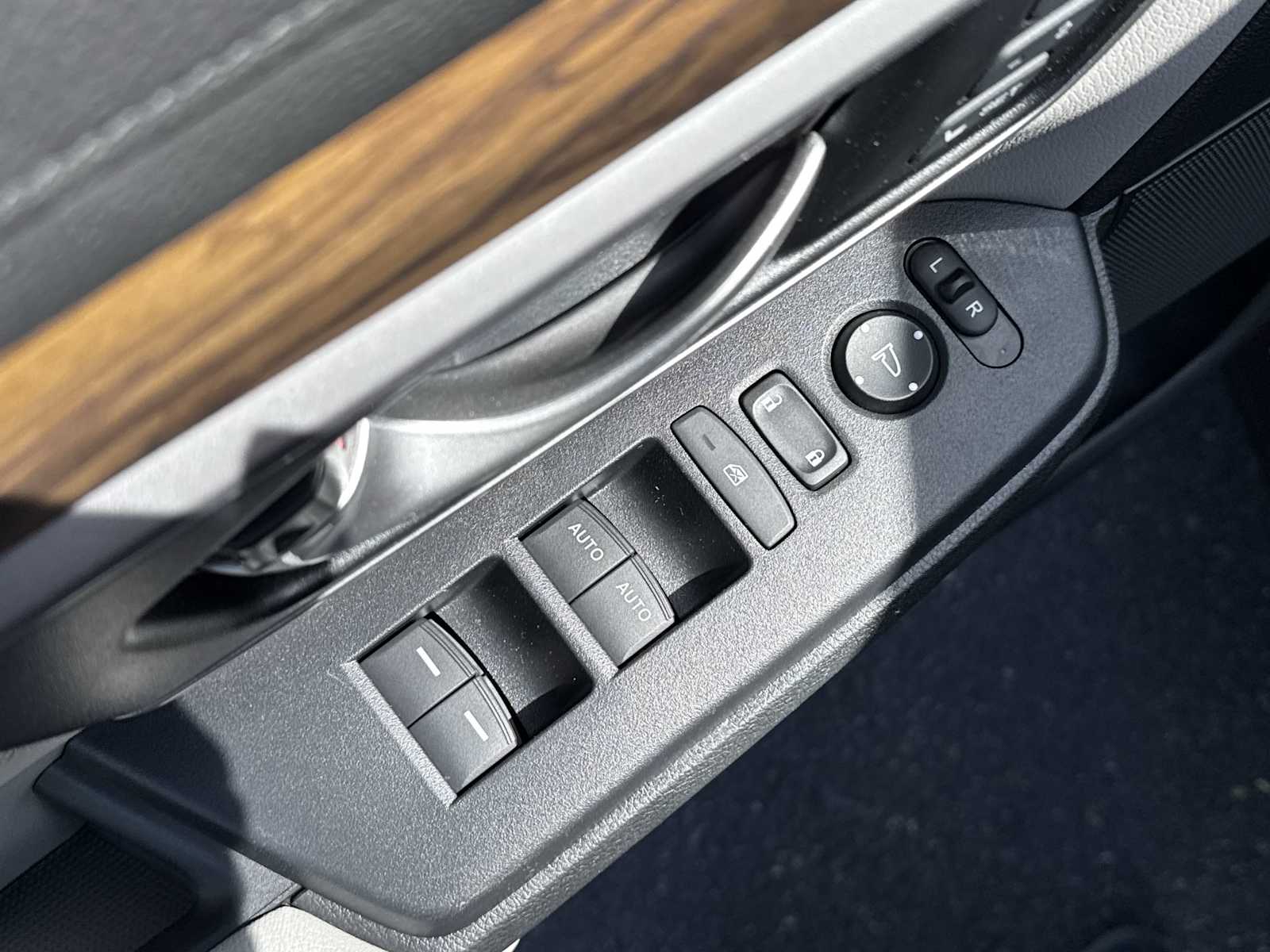 Thumbnail: 2019 Honda CR-V - 15