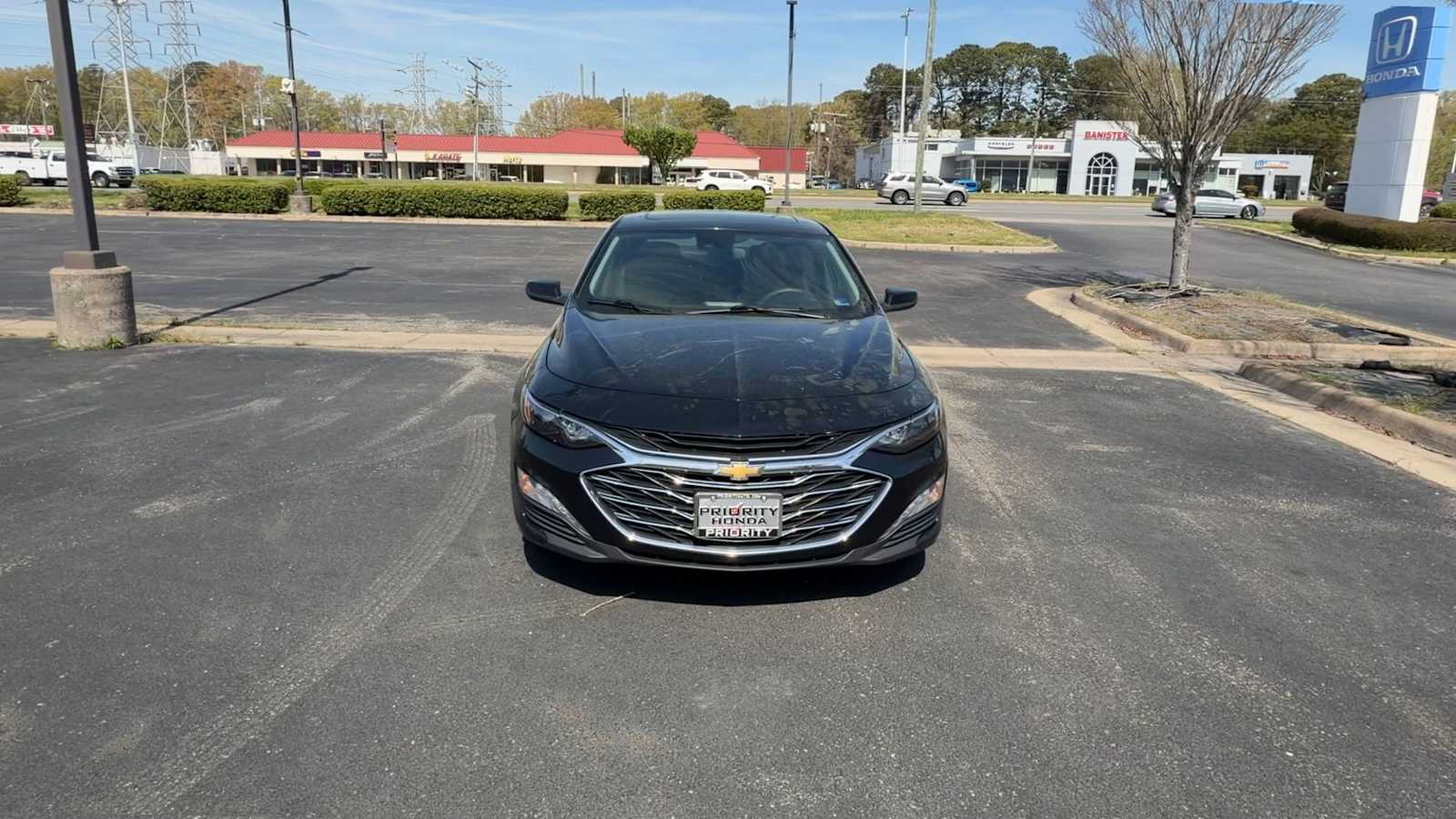 Thumbnail: 2023 Chevrolet Malibu - 3